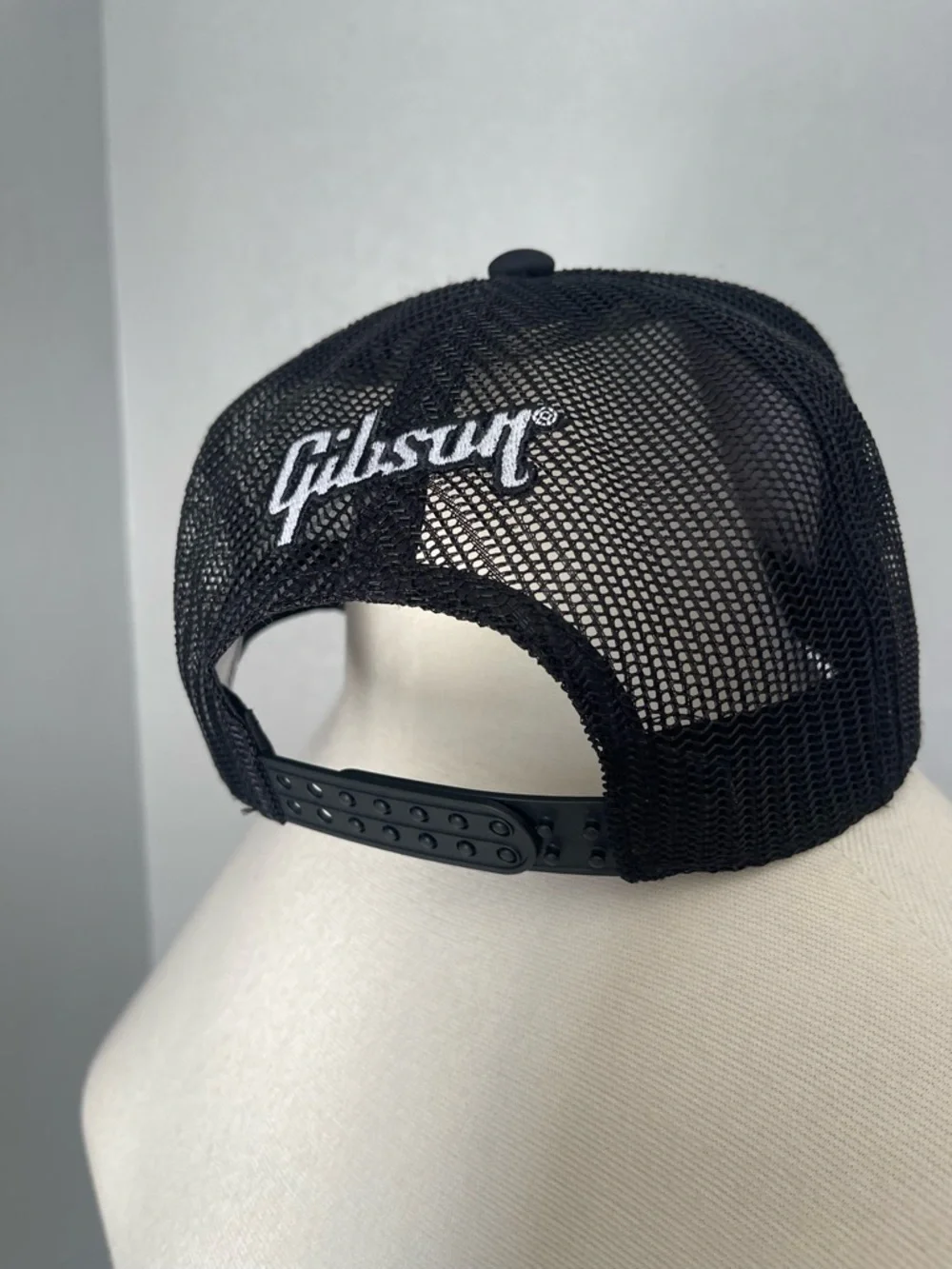 Gibson Black &‎ White Trucker Cap with Logo Tape